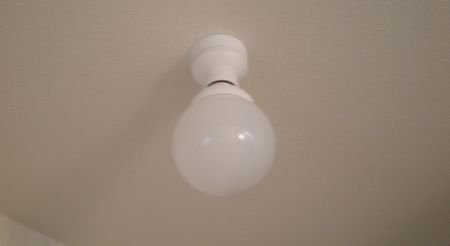 ボール形電球形蛍光灯を使用したローコスト照明