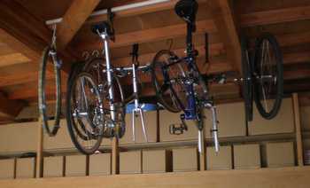 天井吊るしの自転車収納