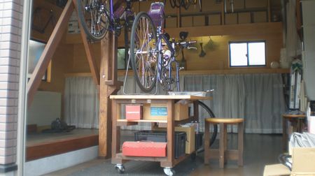 自転車メンテナンス台